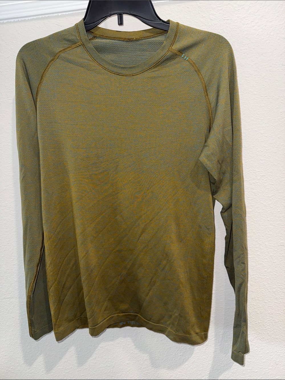 Lululemon Workout Long Sleeve Shirt